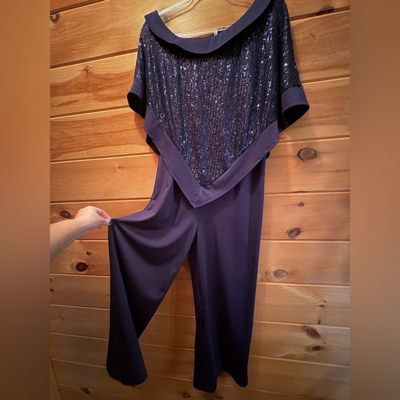 Elegant Navy Jumpsuit size M NWOT - Picture 12 of 17